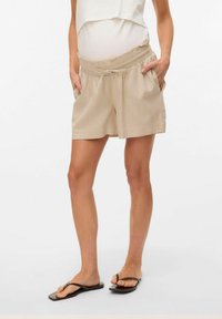 Vero Moda UMSTANDS - Shorts - silver lining