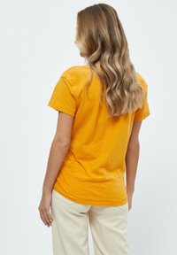 Desires DEDANNON TEE - T-shirts basic - butterscotch