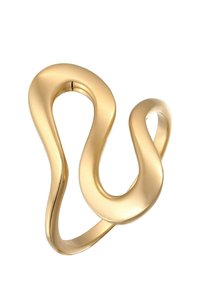 Goldfarbener Ring mit einem wellenförmigen, fließenden Design. Glatte, polierte Oberfläche mit variierender Dicke. Offene Form, modernes Ästhetik.