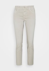 Jean en denim beige clair avec une coupe ajustée, cinq poches, fermeture frontale par boutons, et un léger effet délavé. Convient pour une tenue décontractée.