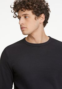 Lindbergh Pitkähihainen paita - black