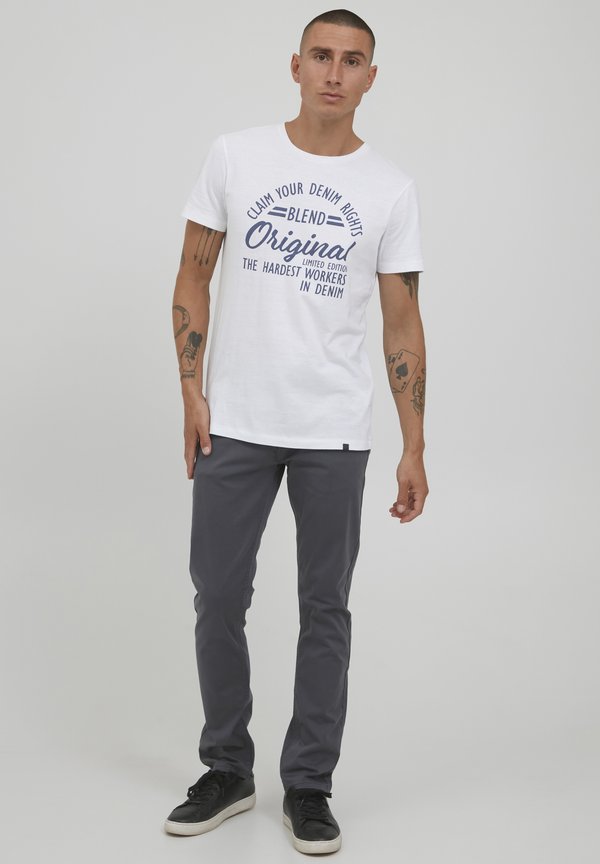 MIKE - Print T-shirt2