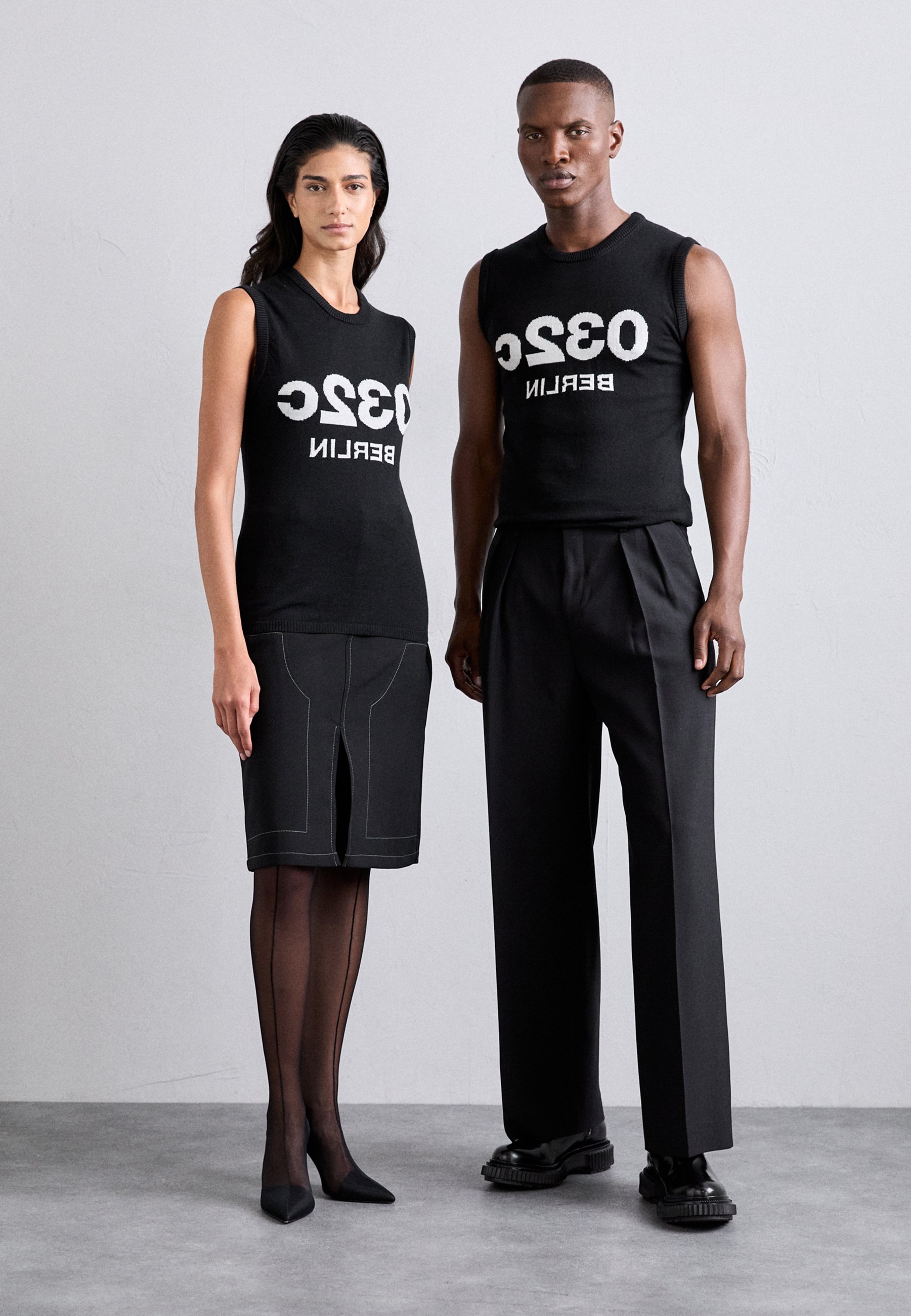 032c HOLLYWOOD TO BERLIN SELFIE TANK - Jumper - black 032c HOLLYWOOD TO BERLIN SELFIE TANK - Jumper - black