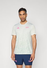 adidas Performance BER25 AOP TEE - Sport T-Shirt - crystal jade