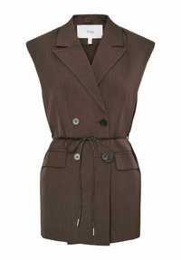 Bruin mouwloos blazer met een gestructureerde kraag, dubbele knoopsluiting, zijzakken en een strikceintuur. Gemaakt van een textuurstof met subtiele strepen.