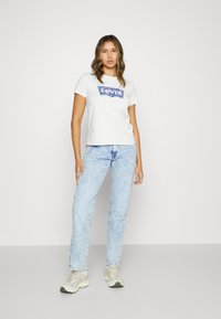 Levi's® THE PERFECT TEE - Printtipaita - egret