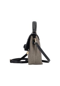 Sac à main tissé noir et beige avec une forme structurée, dotée d'une anse supérieure, d'une bandoulière réglable et d'accents en métal doré.