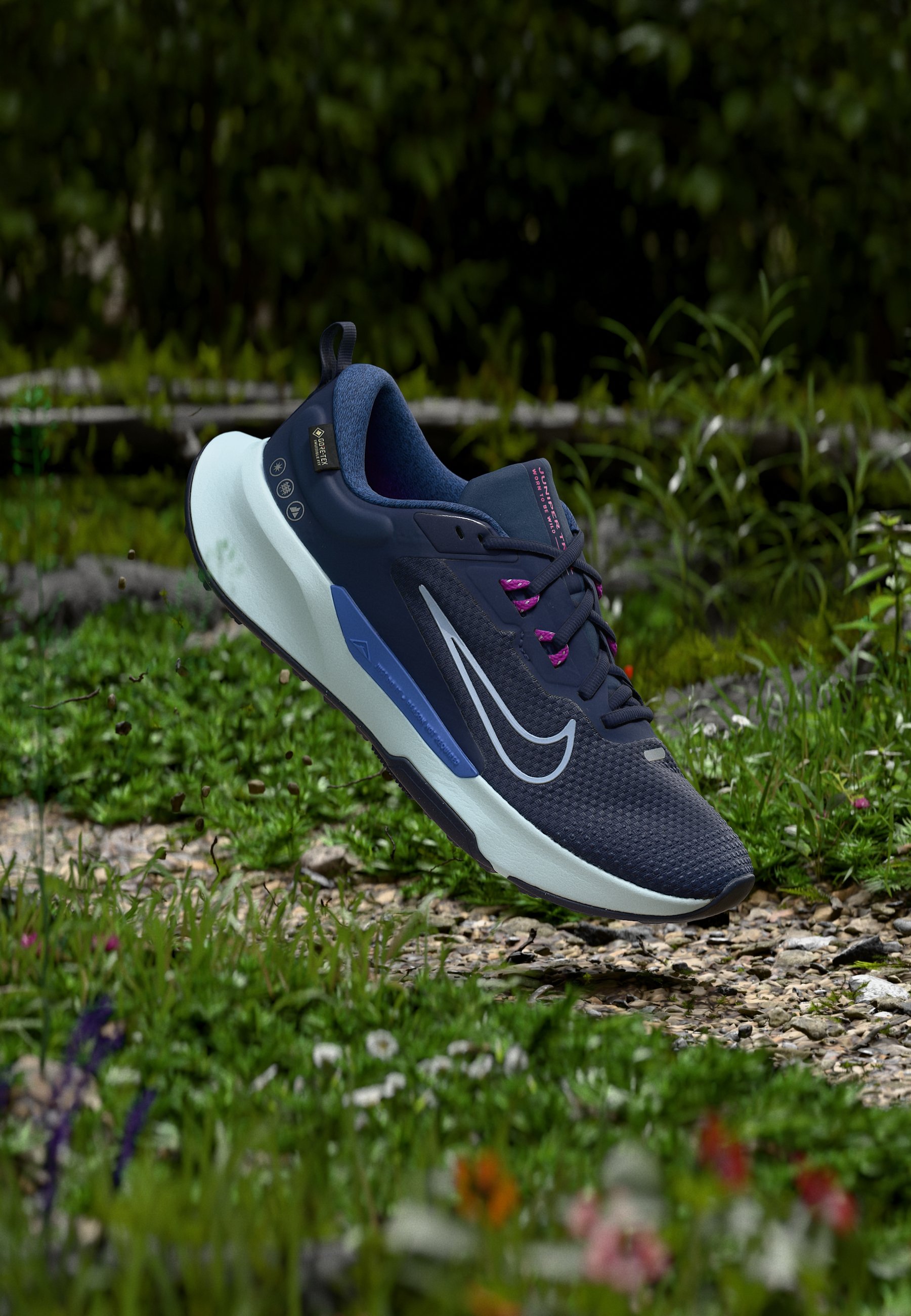 Nike ACG JUNIPER 2 GTX V2 - Zapatillas de trail running - midnight