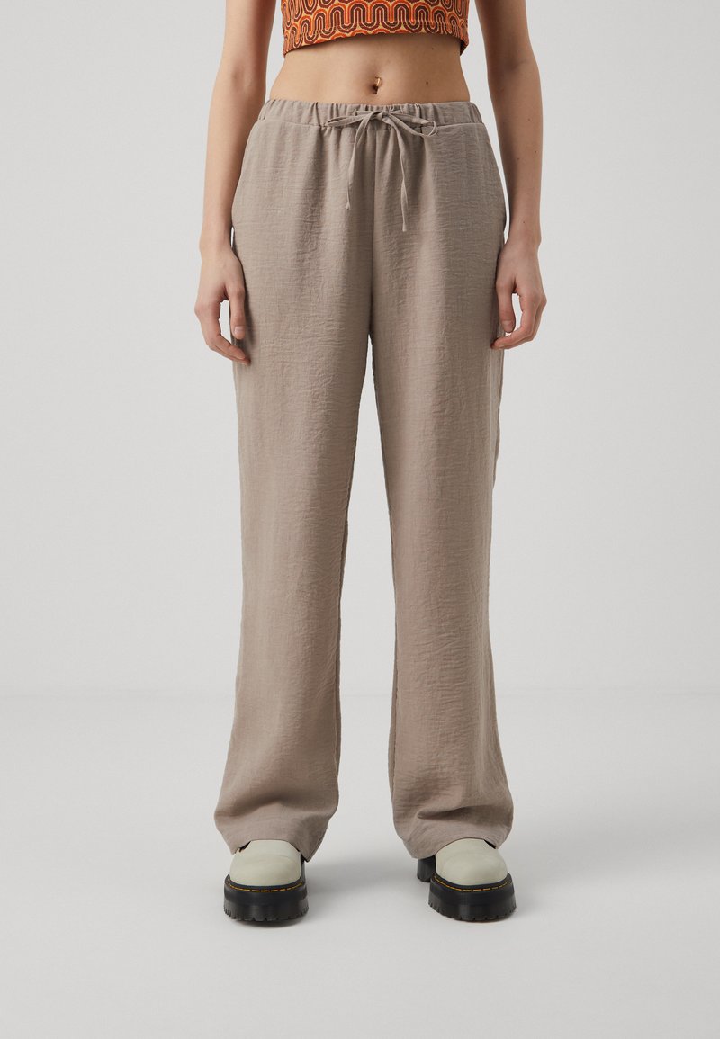 Pieces - PCMADDIE WIDE PANTS - Bukse - atmosphere, Forstørre