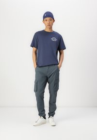 Only & Sons ONSCAM LIFE - Oldalzsebes nadrágok - stormy weather