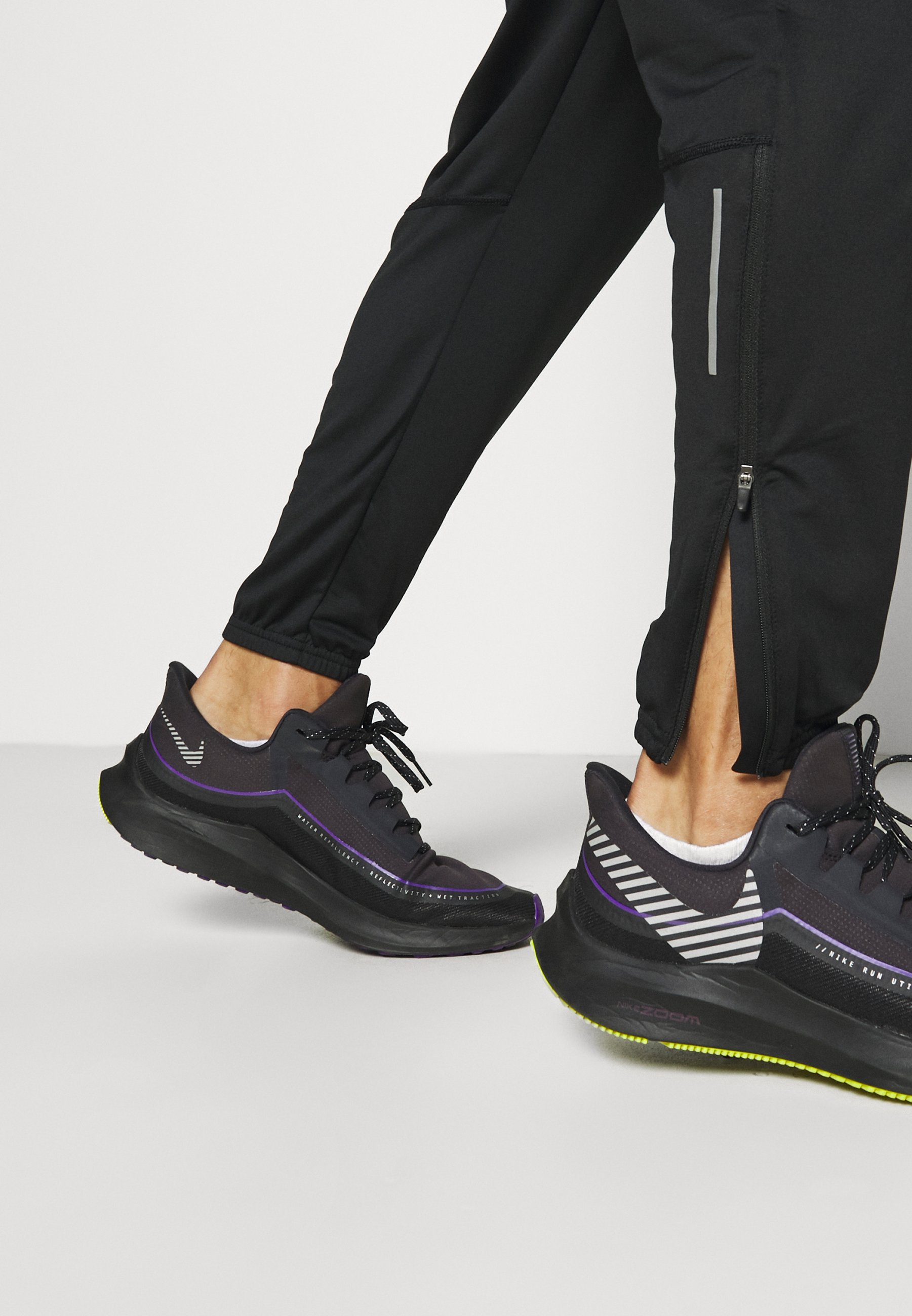 nike performance essential