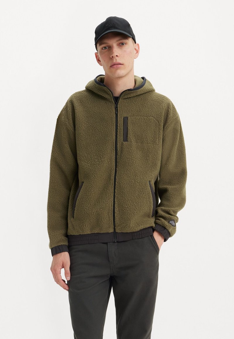 Levi's® - HOODED SHERPA ZIP-UP  - Fleecetakki - burnt olive, Suurenna