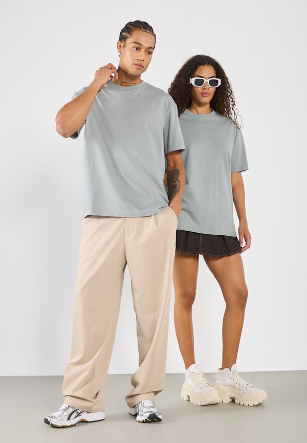 UNISEX - Basic T-shirt - monument3