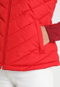 GAP Vesta - red