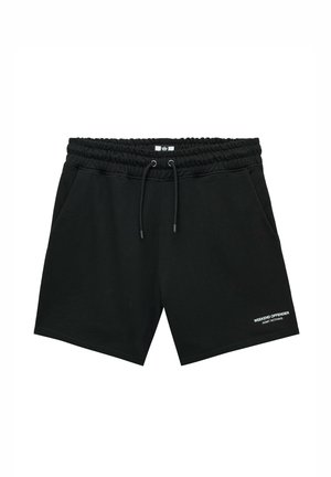 Schwarze Shorts mit elastischem Bund und Kordelzug, Seitentaschen und weißem "Weekend Offender Admit Nothing"-Text am linken Bein.
