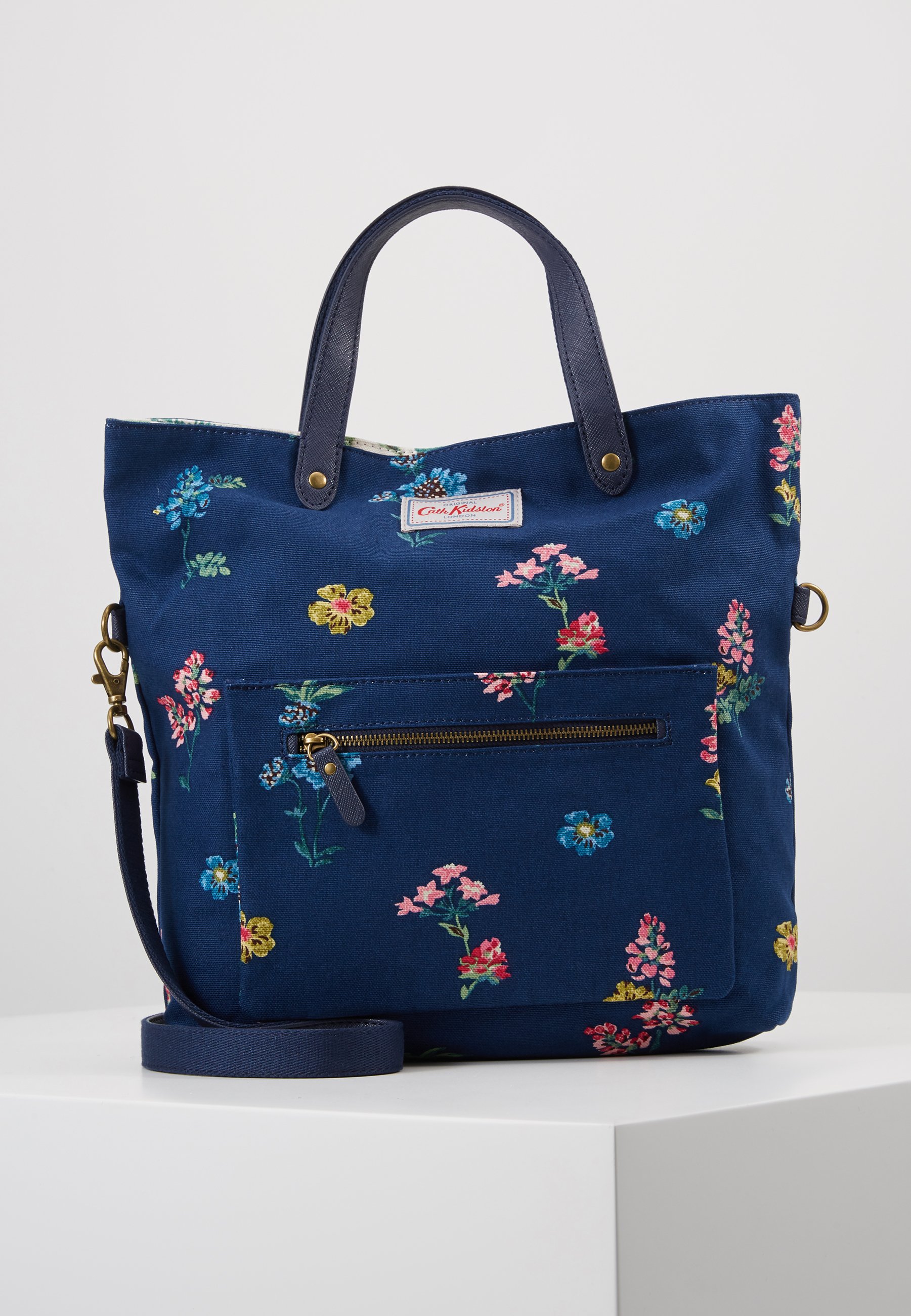 Cath Kidston online | Den nye kolleksjonen på Zalando Grå Cath Kidston Vesker & Kofferter | Dame | Ny veske og