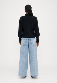 Vero Moda Petite VMPIPPA HIGHNECK - Džemperis - black