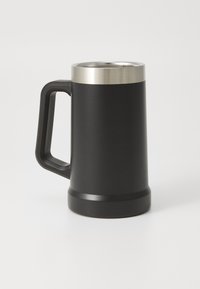 Musta ruostumaton teräsmuki, jossa on metallinhohtoinen hopeareuna, leveä kahva ja tukeva sylinterimäinen muoto, sopii kuumille tai kylmille juomille.