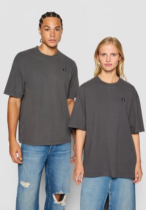 EXCLUSIVE LABEL LONG TEE UNISEX - T-shirt basique - washed black