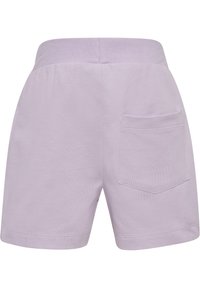 Lila katoenen shorts met een elastische tailleband en een enkele achterzak, met een gladde textuur en een eenvoudig, recht ontwerp.