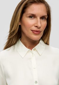 s.Oliver BLACK LABEL Overhemdblouse - creme