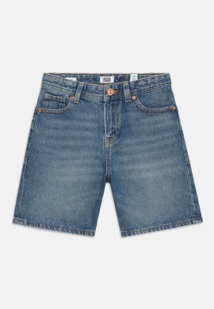 Blå denimshorts med forlommer, bæltestropper og knaplukning, mærket "Jack & Jones".