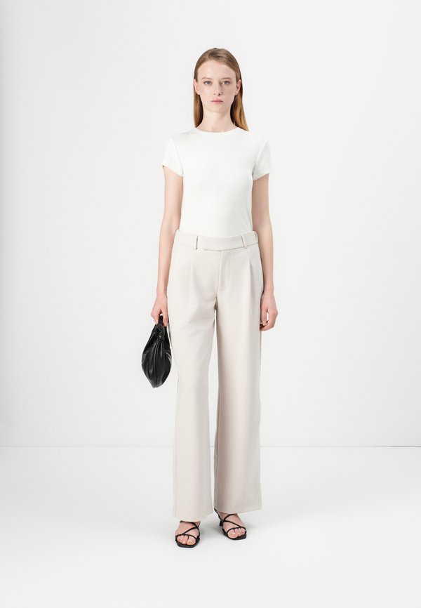 ONLRENAL PLEAT STRAIGHT PANT - Trousers - pumice stone3