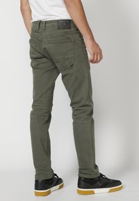 Koroshi STRETCH - Vaqueros rectos - verde   green