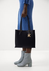 KARL LAGERFELD LOCK SOFT TOTE - Shopper - black