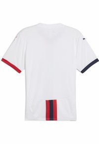 Hvid sportstrøje med røde og marineblå accenter på ærmerne og et lodret stribet design bagpå. Glat tekstur, korte ærmer, rund hals.