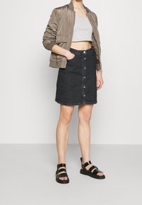 JDY Falda acampanada - black