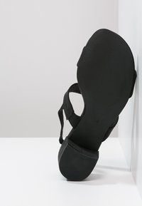 Marco Tozzi Sandały