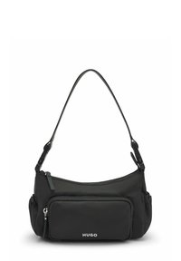 Borsa a tracolla in nylon nera con silhouette curva, tracolla regolabile, tasca con zip frontale e logo impresso sulla parte inferiore. Texture liscia.