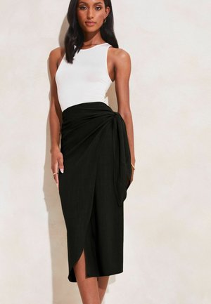 TIE WAIST MIDI - REGULAR FIT - Átlapolós szoknya - black