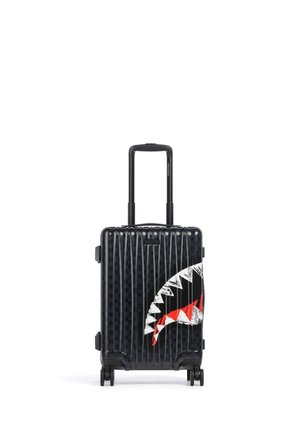 Maleta de carcasa dura negra con asa extensible, cuatro ruedas y un diseño de boca de tiburón blanco y rojo en la parte delantera.