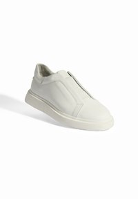 Desa Slipper - white