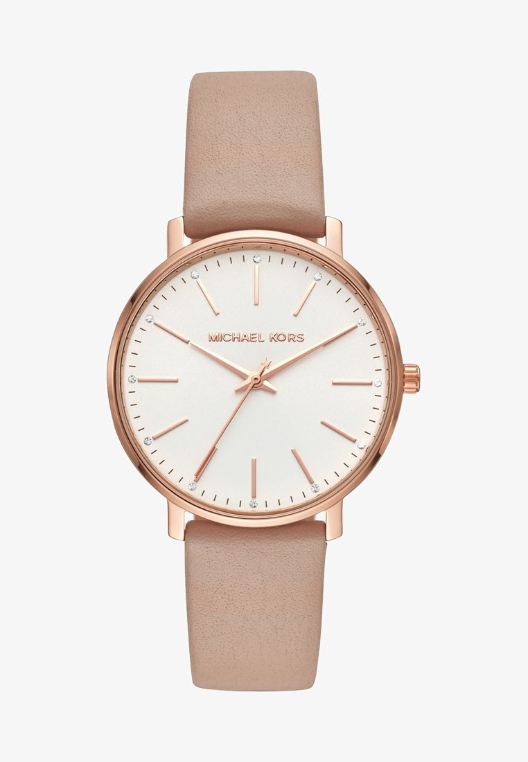 Montre-bracelet Michael Kors avec boîtier en or rose, bracelet en cuir beige, cadran blanc, index des heures en or rose et accents en cristal à chaque heure.
