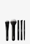 TRAVEL BRUSH SET - Kwastenset
