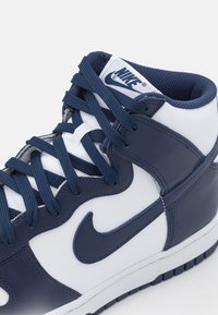Nike Sportswear DUNK RETRO - Sapatilhas de cano alto - white/midnight navy/total orange