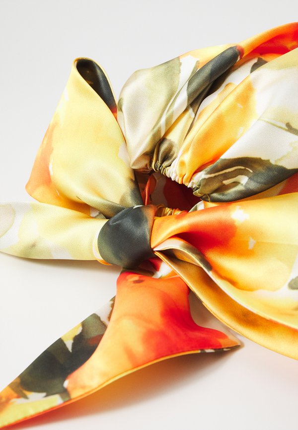 GIGI - Headscarf - orange2