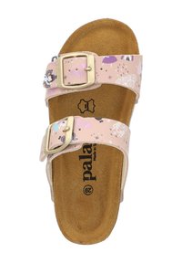 Rosa sandaler med två justerbara metallspännen, med ett lekfullt mönster av djur och stjärnor på ett flexibelt material med en texturerad fotbädd.