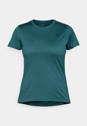 Tyrkysové sportovní tričko vyrobené z prodyšného materiálu, s krátkým rukávem, kulatým výstřihem a černým logem na levé hrudi.