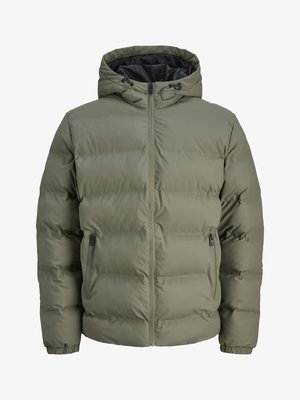 Olive roheline puffer-jakk kapuutsiga, lukuga ja kahe küljetaskuga. Omab tikandit ja elastseid varrukaotsi.