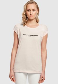 Merchcode FRAUEN HOPE EXTENDED SHOULDER  - Apdrukāts T-krekls - pink