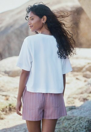 Next, REGULAR FIT - TOWELLING WAVE GRAPHIC T-SHIRT - T-Shirt print - white
