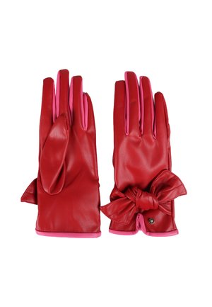Guantes de cuero rojo con forro rosa. Presentan un detalle de lazo y puños ribeteados. La textura suave y el diseño ajustado mejoran el ajuste y el estilo.