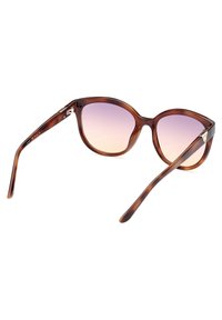 Guess GU7877 RUNDE FORM - Aurinkolasit - havanna blonde