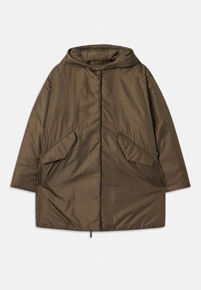 Braune, übergroße, gepolsterte Kapuzenjacke mit Fronttaschen und verdecktem Reißverschluss, entworfen für kaltes Wetter.