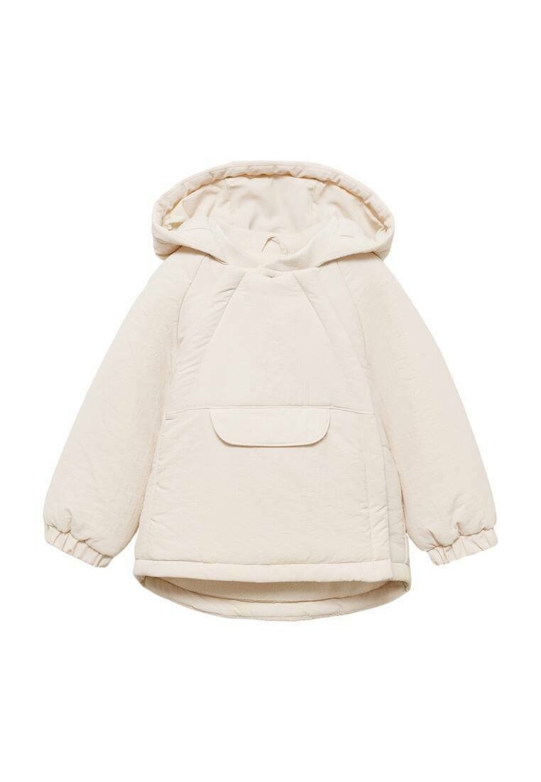 Krämfärgad pufferjacka med huva, elastiska cuffs, en framficka och en mjuk, texturerad yta. Har en rundad fåll och kviltat mönster.