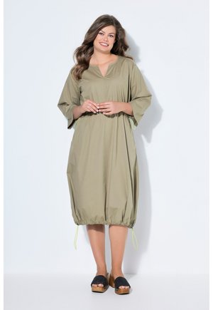 LAURASØN MIT TUNNELZUGEN - Freizeitkleid - reed